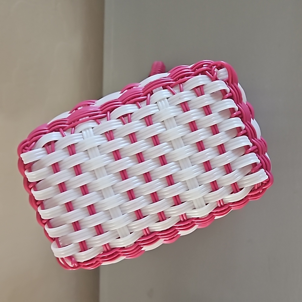 Plastic basket - Picture 3 of 3